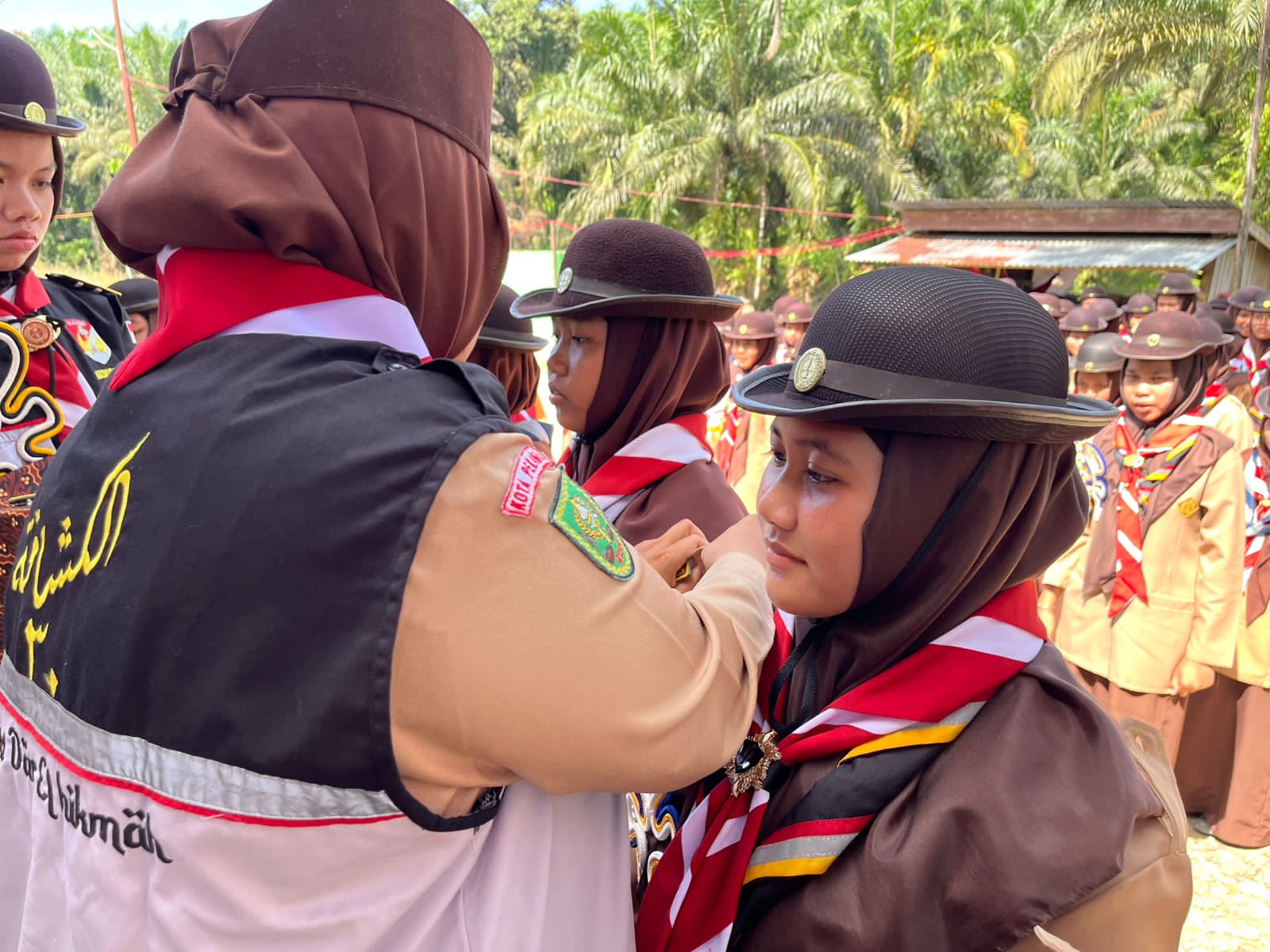 137 Santri Pramuka Penegak MA-SMK Dar El Hikmah Pekanbaru Resmi dilantik Bantara 137 Santri Pramuka Penegak MA-SMK Dar El Hikmah Pekanbaru Resmi dilantik Bantara
