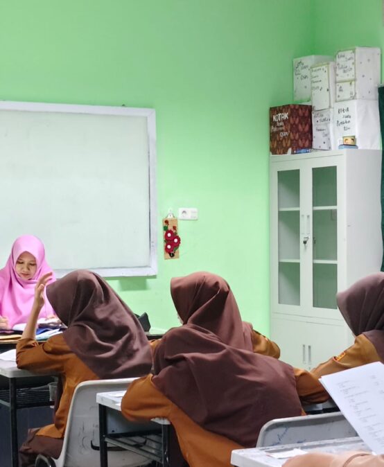 Pelaksanaan Asesmen Sumatif Akhir Tahun Kelas 7-8 MTs Darul Hikmah, Bentuk Evaluasi Akhir Pencapaian Kompetensi Santri Selama 1 Tahun