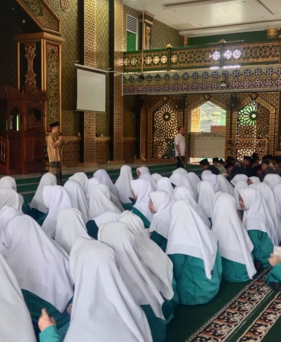 Muroja’ah Akbar Tahfizh MTs Darul Hikmah Menguatkan Hafalan, Meneguhkan Cinta Al-Qur’an